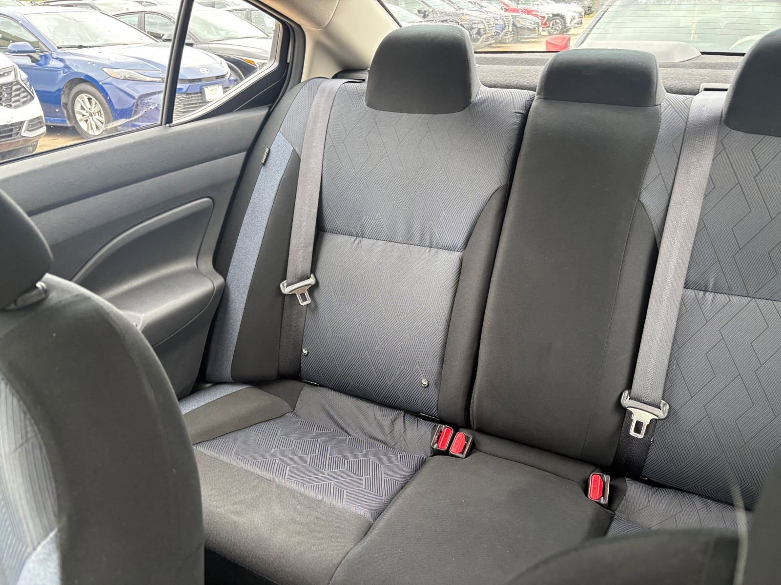 Used 2025 Nissan Versa SV image 37