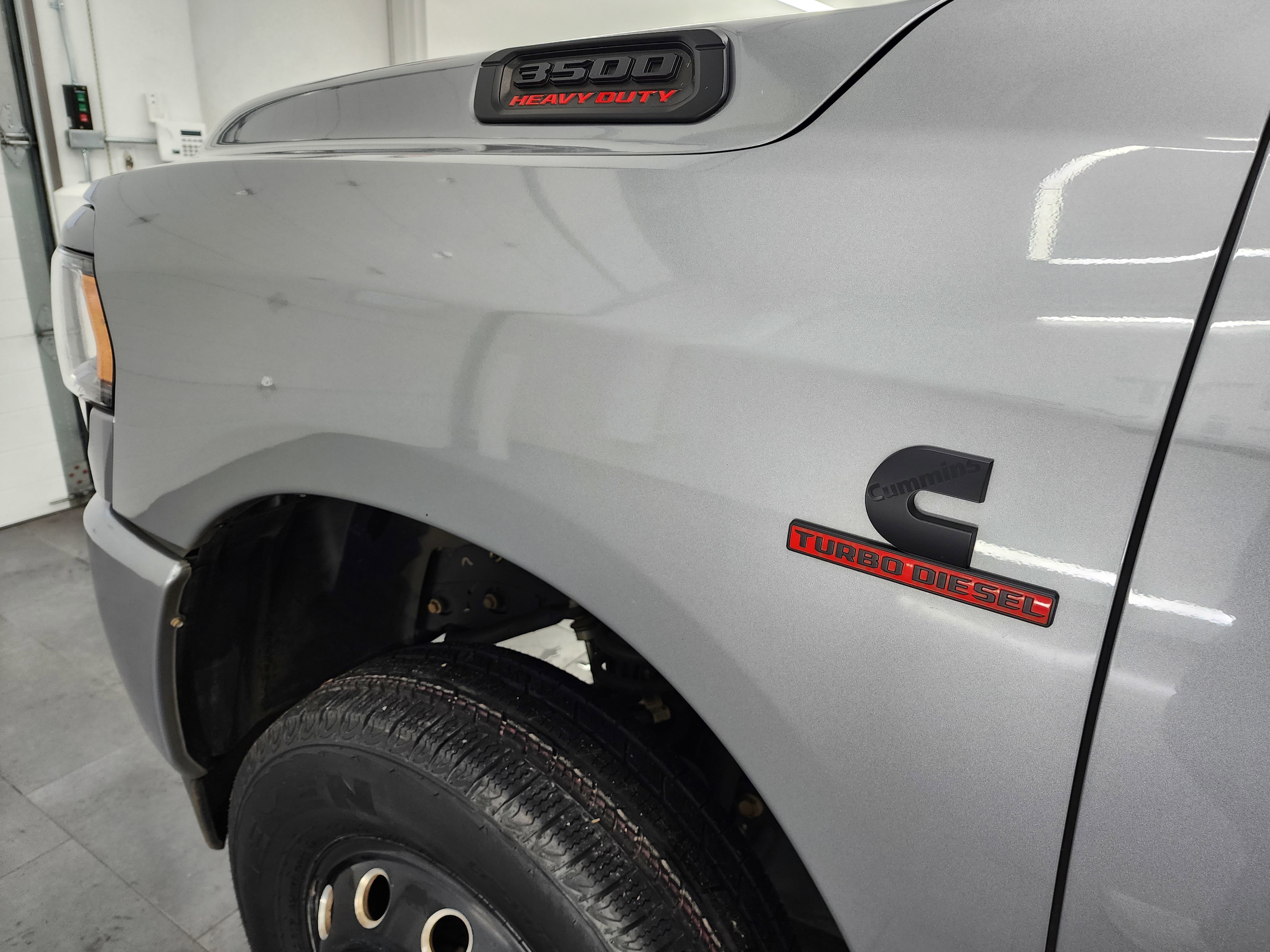 Used 2024 RAM 3500 Big Horn w/ Night Edition AWD/4WD image 36