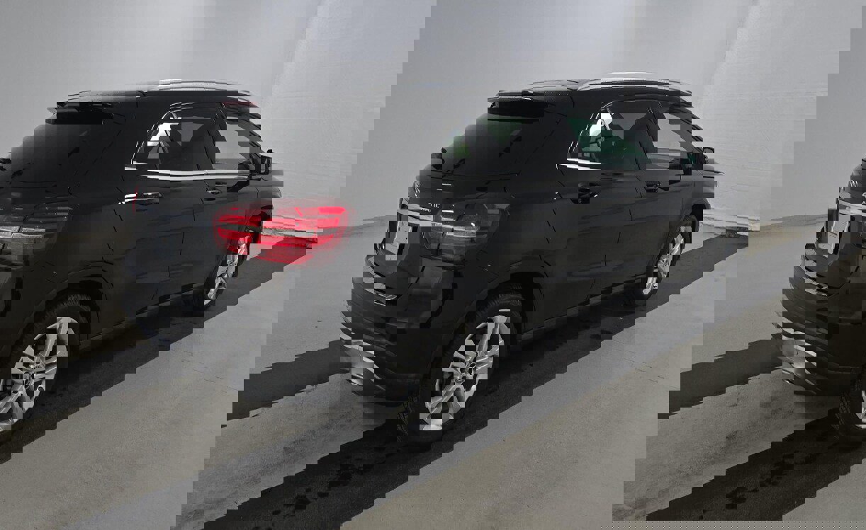 Used 2020 Mercedes-Benz GLA 250 4MATIC w/ Premium Package image 7