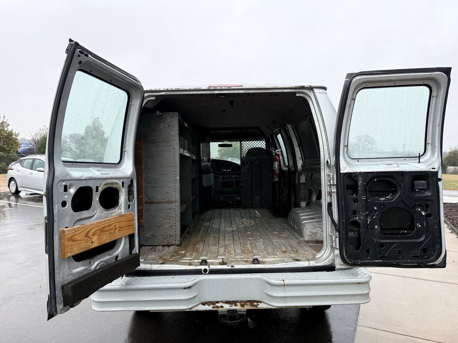 Used 1999 Ford E-250 and Econoline 250 RWD image 34