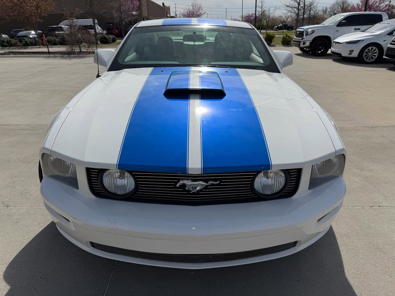 Used 2007 Ford Mustang GT image 2