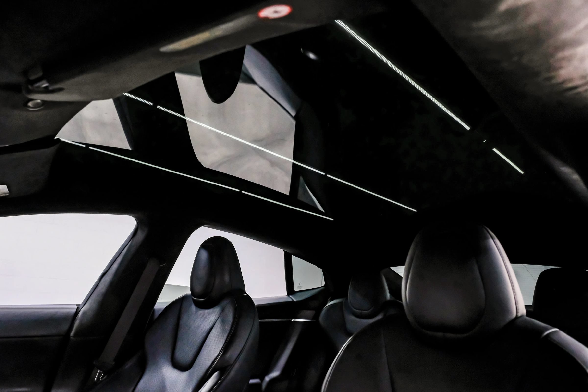 Used 2022 Tesla Model S AWD/4WD image 5