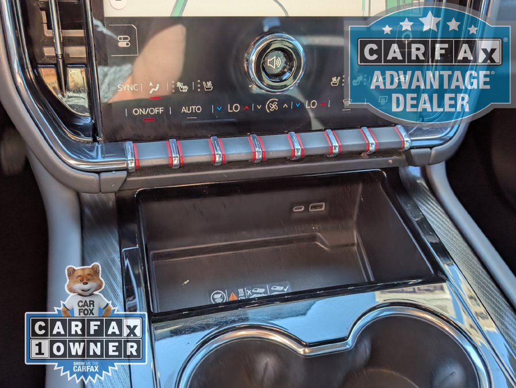 Used 2025 GMC Yukon AT4 AWD/4WD image 10