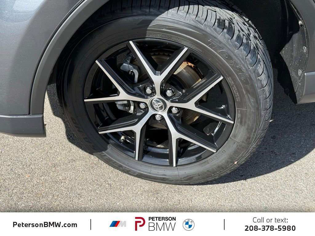 Used 2018 Toyota RAV4 SE w/ Advanced Technology Package image 13