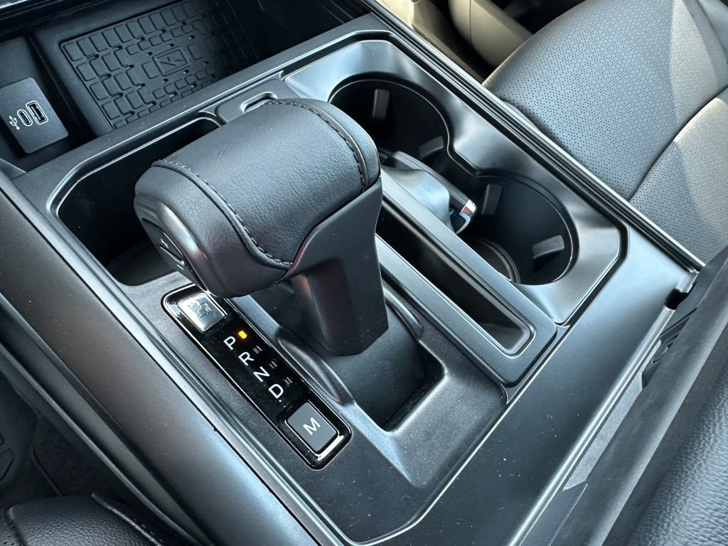 New 2025 Ford F150 Lariat w/ Equipment Group 501A Mid image 18