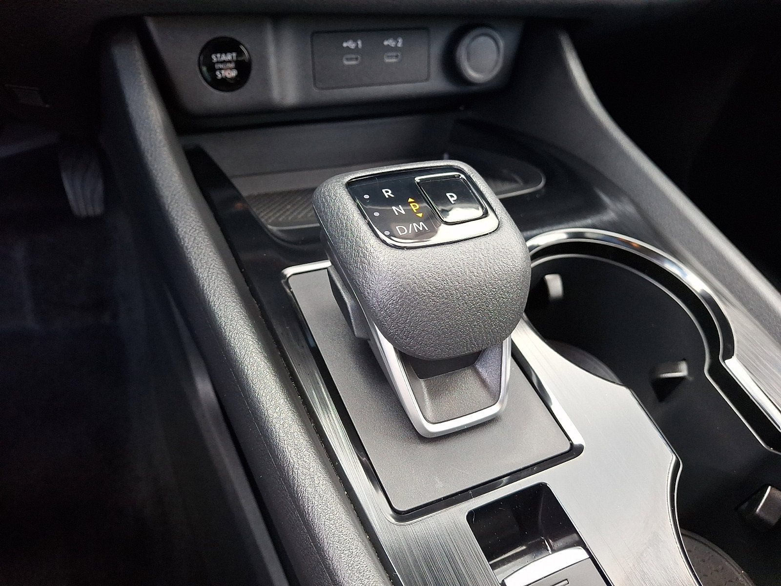 Used 2024 Nissan Rogue SV w/ SV Premium Package image 22