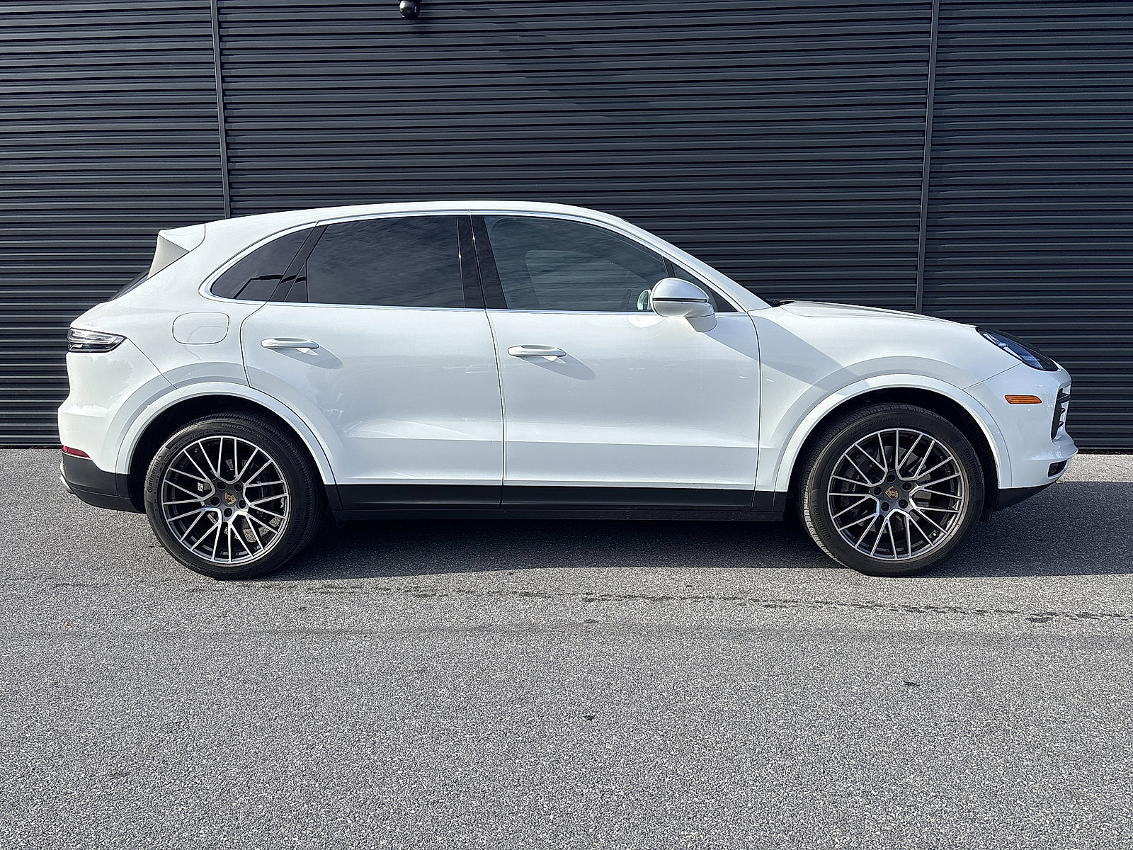 Certified 2022 Porsche Cayenne image 6