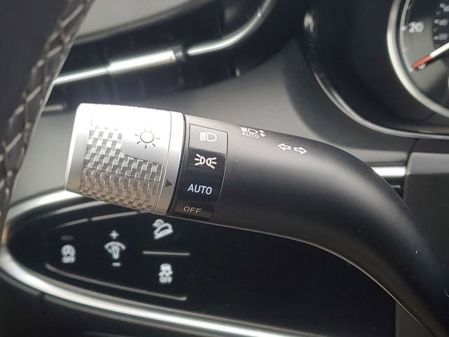 Used 2025 Genesis GV70 2.5T image 13