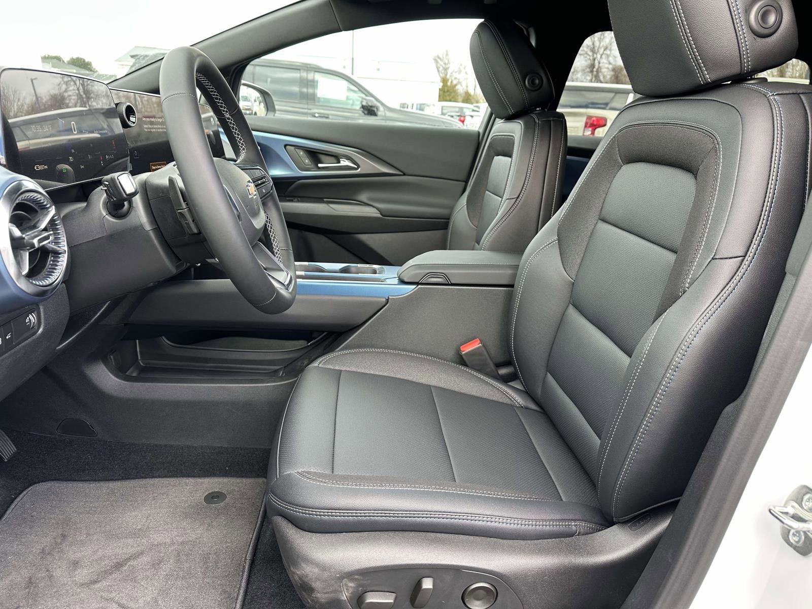 New 2026 Chevrolet Equinox EV LT image 21