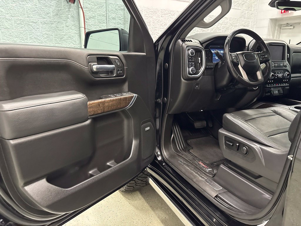 Used 2021 GMC Sierra 1500 Denali w/ Denali Carbonpro Edition AWD/4WD image 13