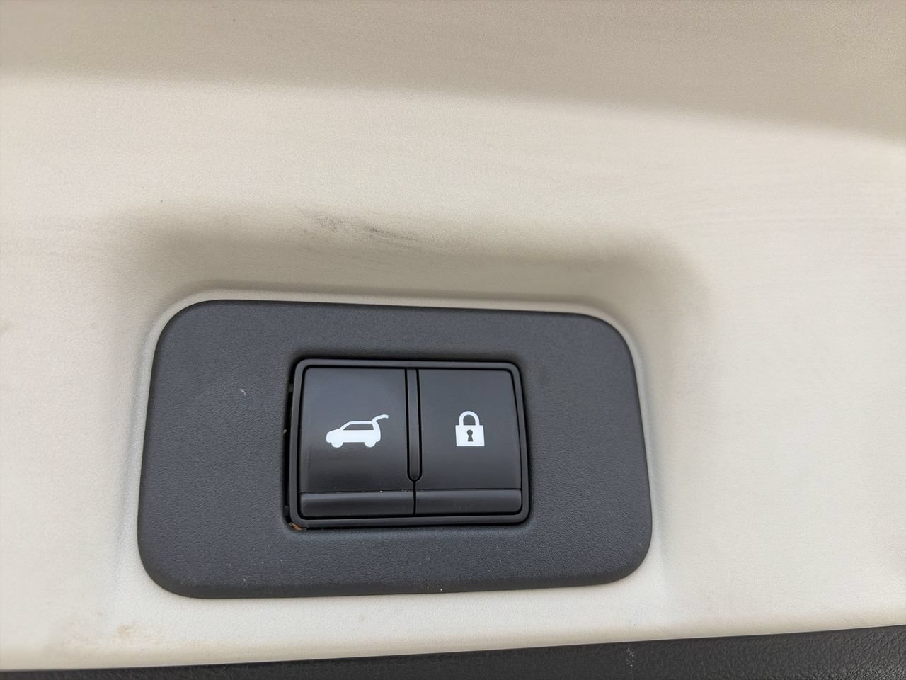 Certified 2024 Nissan Ariya AWD image 11