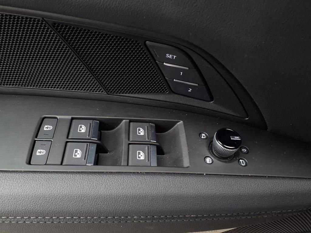 Used 2023 Audi e-tron GT Premium Plus image 7