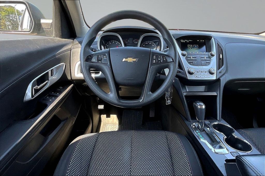Used 2017 Chevrolet Equinox LS FWD image 5