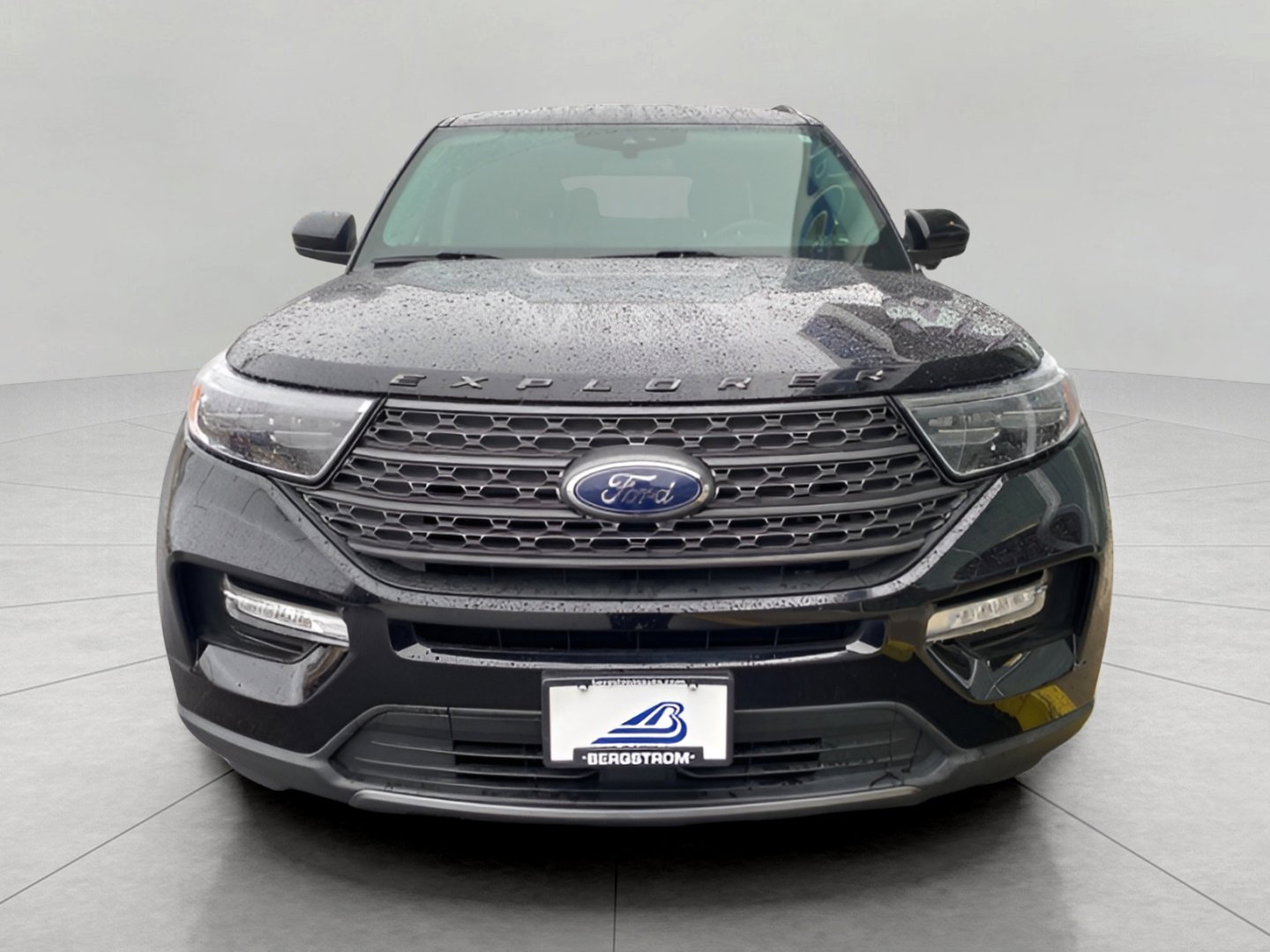 Used 2023 Ford Explorer XLT w/ Equipment Group 202A image 30