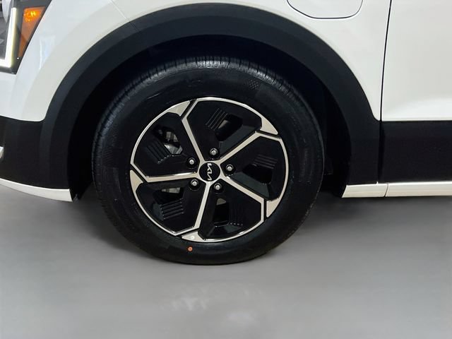 Certified 2023 Kia Niro EX FWD image 32