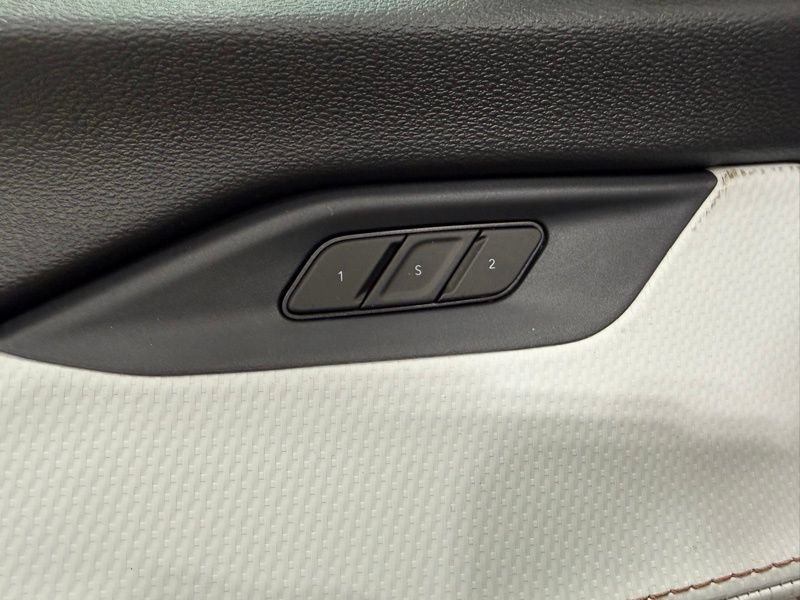 New 2026 Jeep Cherokee Overland AWD/4WD image 25