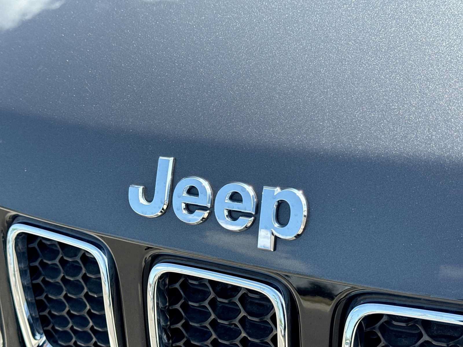 Used 2018 Jeep Compass Limited w/ Navigation Group AWD/4WD image 11