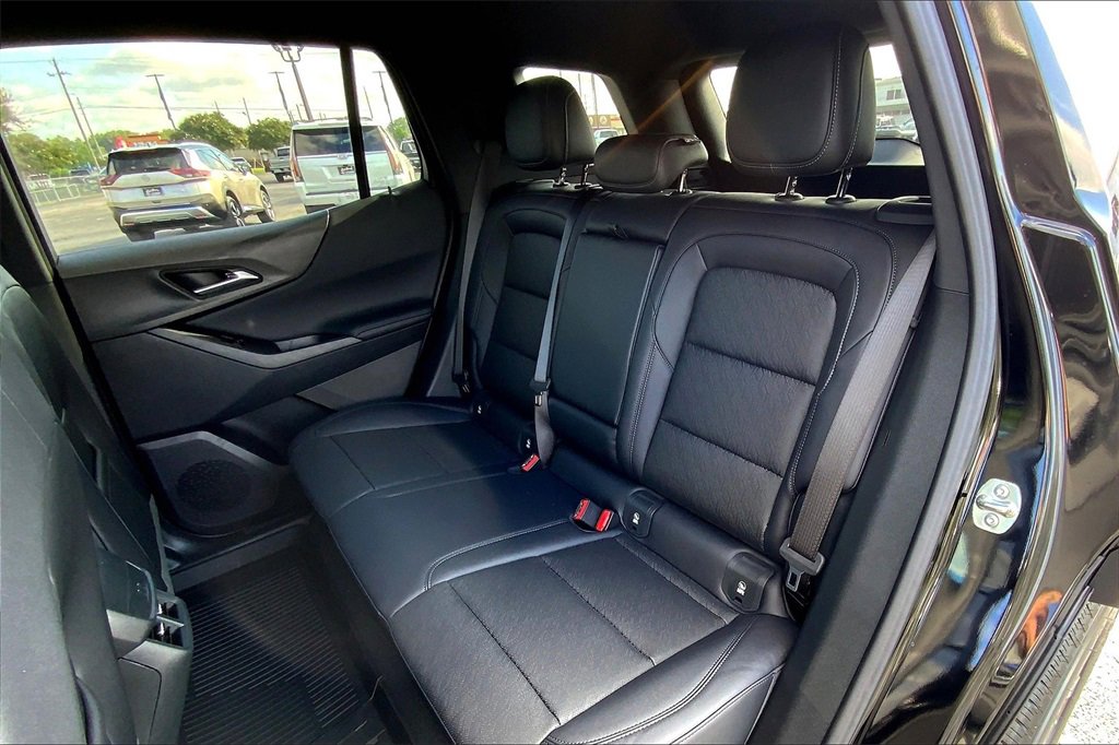 New 2026 Chevrolet Equinox LT w/ Convenience Package II image 11