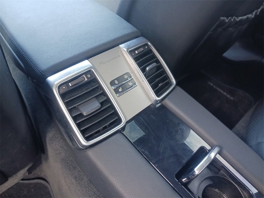 Used 2013 Porsche Panamera S image 23