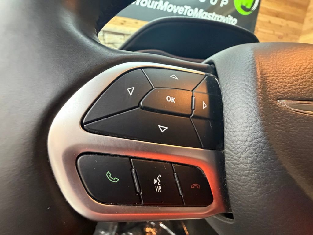 Used 2017 Chrysler 300 Limited w/ 300 Premium Group image 24