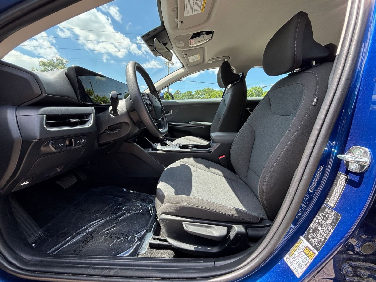 Used 2025 Kia K4 FWD image 23