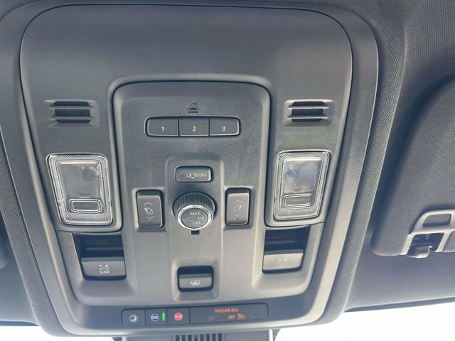 Used 2023 Chevrolet Tahoe Z71 w/ Z71 Off-Road Package AWD/4WD image 25
