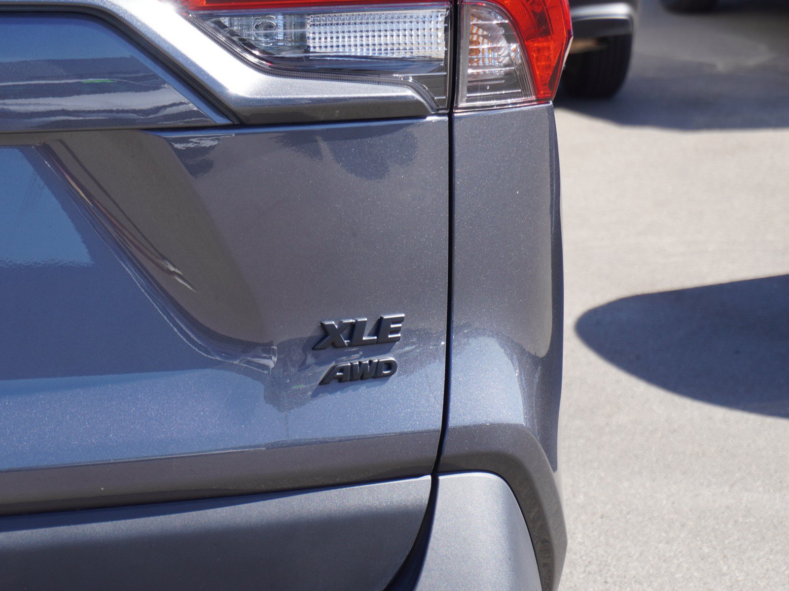 Used 2025 Toyota RAV4 XLE w/ Convenience Package AWD/4WD image 10