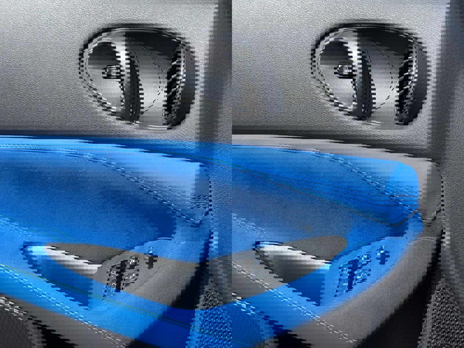 Certified 2024 Nissan Z Performance w/ Floor Mat Package image 14