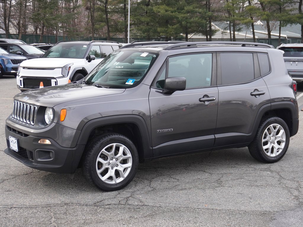Used 2018 Jeep Renegade Latitude image 3