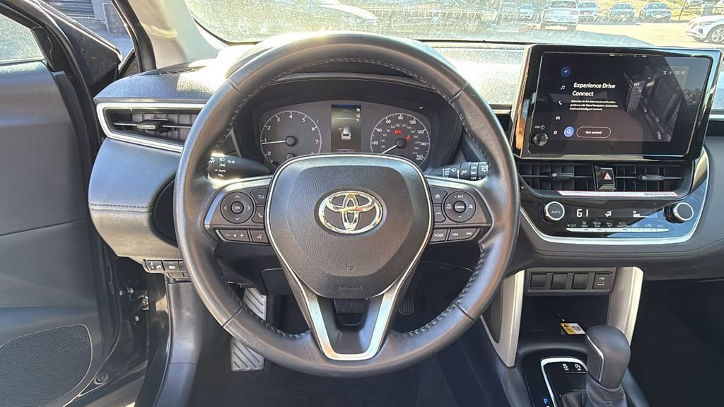 Used 2023 Toyota Corolla Cross LE image 21