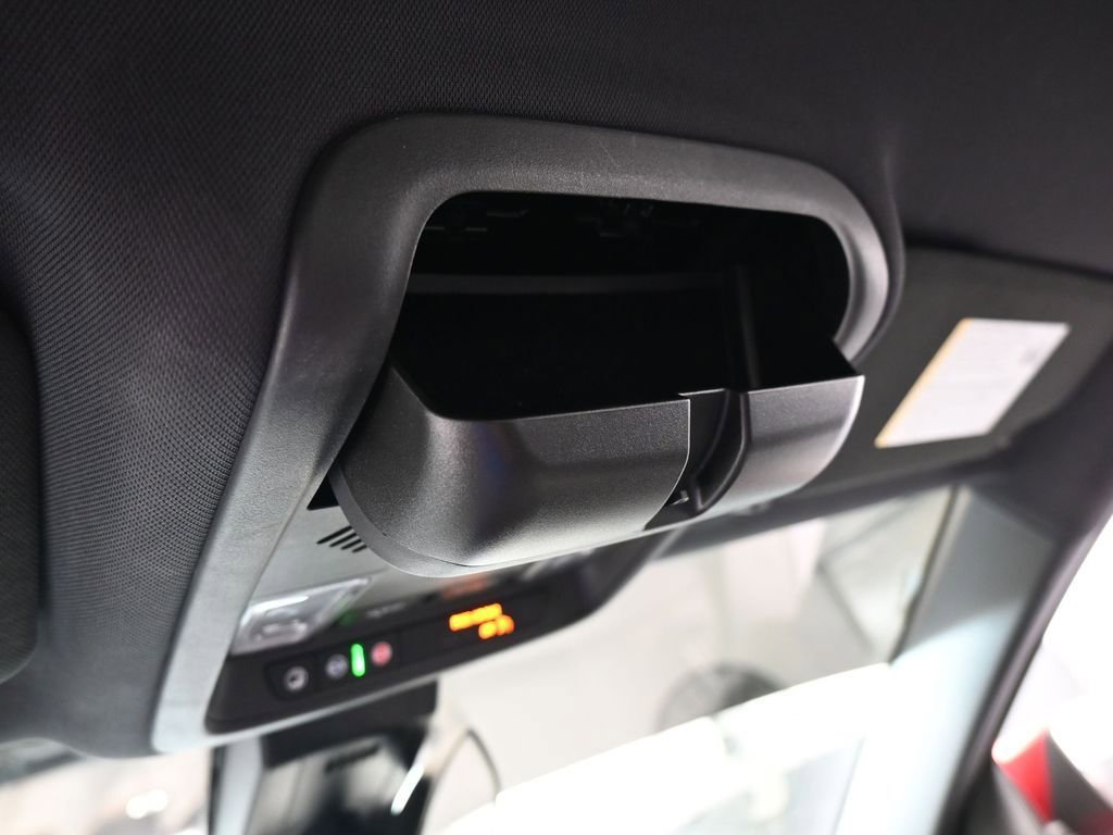 Used 2022 Chevrolet Equinox RS w/ RS Leather Package image 38