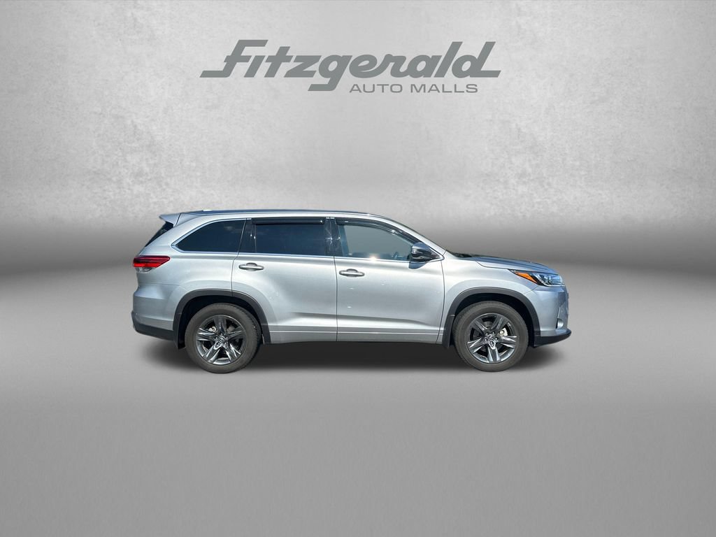 Used 2019 Toyota Highlander Limited Platinum AWD/4WD image 9