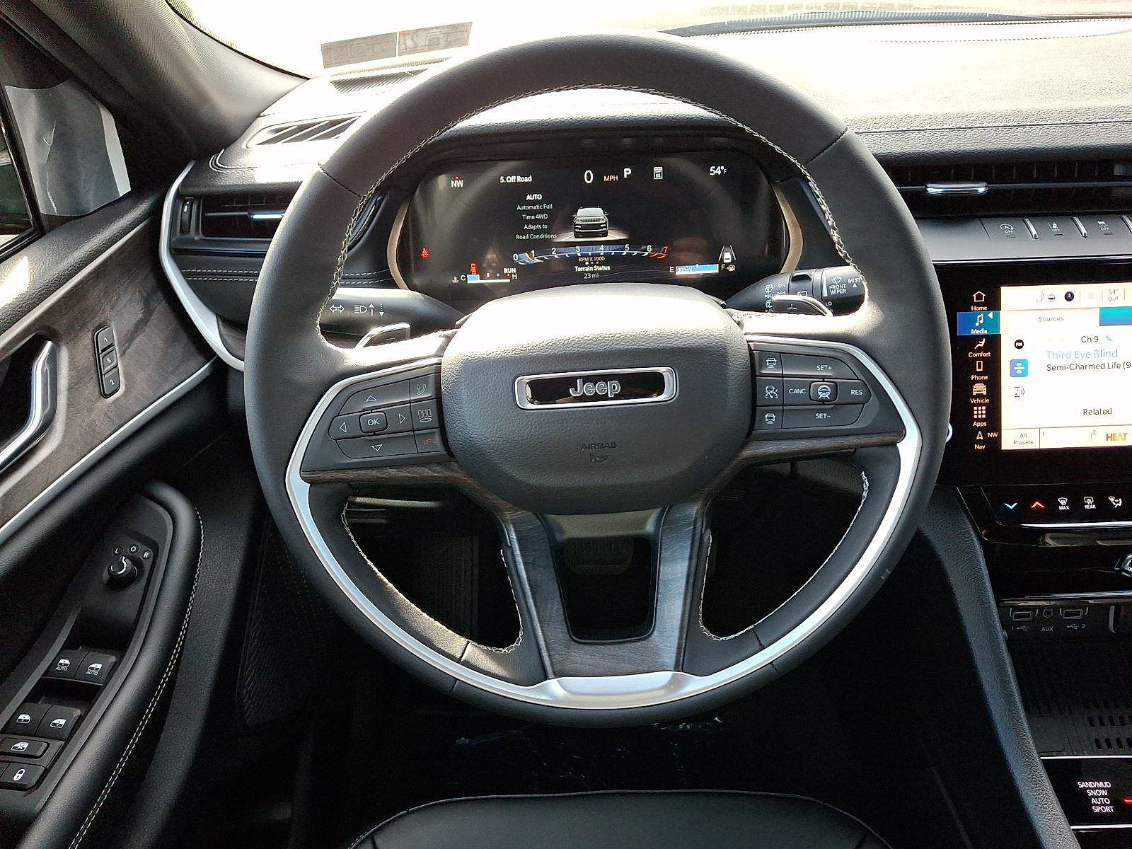 New 2027 Jeep Grand Cherokee Limited AWD/4WD image 14