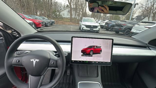 Used 2024 Tesla Model Y Long Range image 9