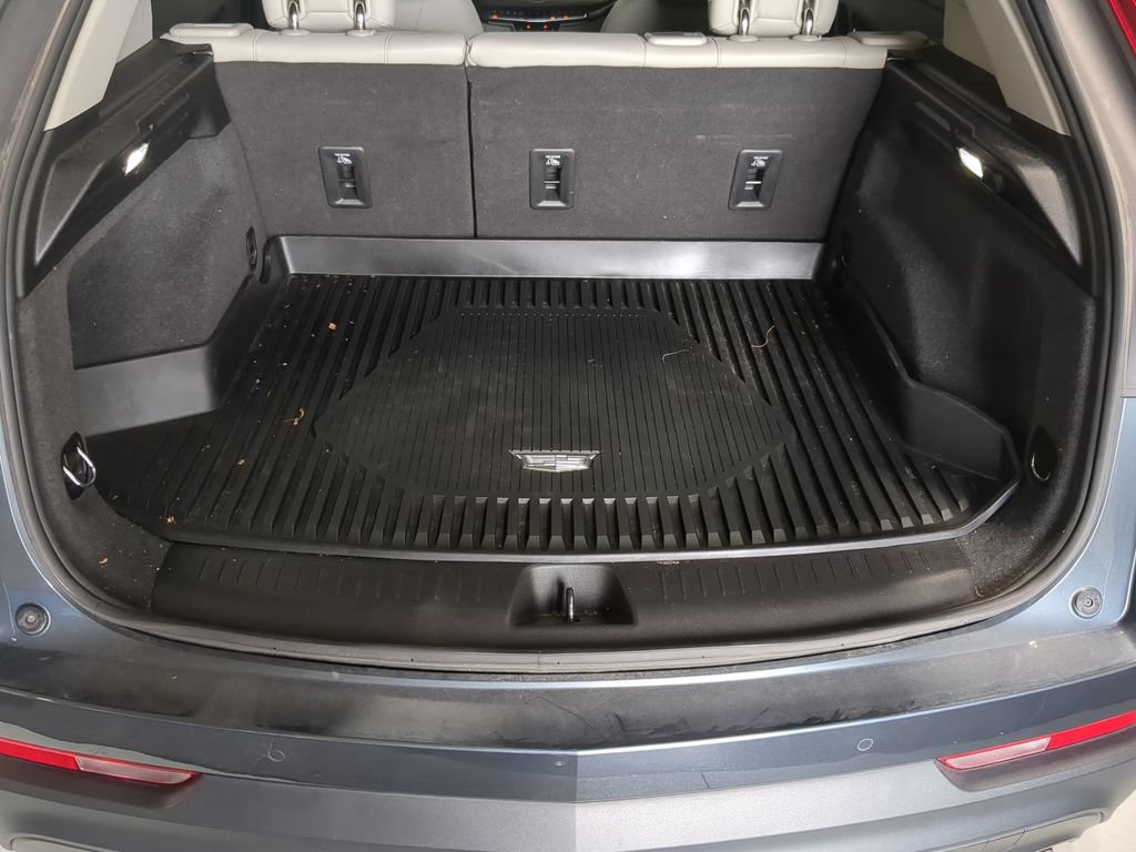 Used 2021 Cadillac XT4 Luxury w/ Cold Weather Package AWD/4WD image 40