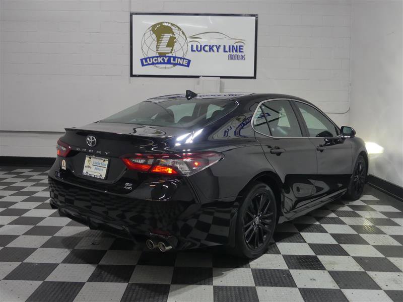 Used 2021 Toyota Camry SE w/ Cold Weather Package image 10