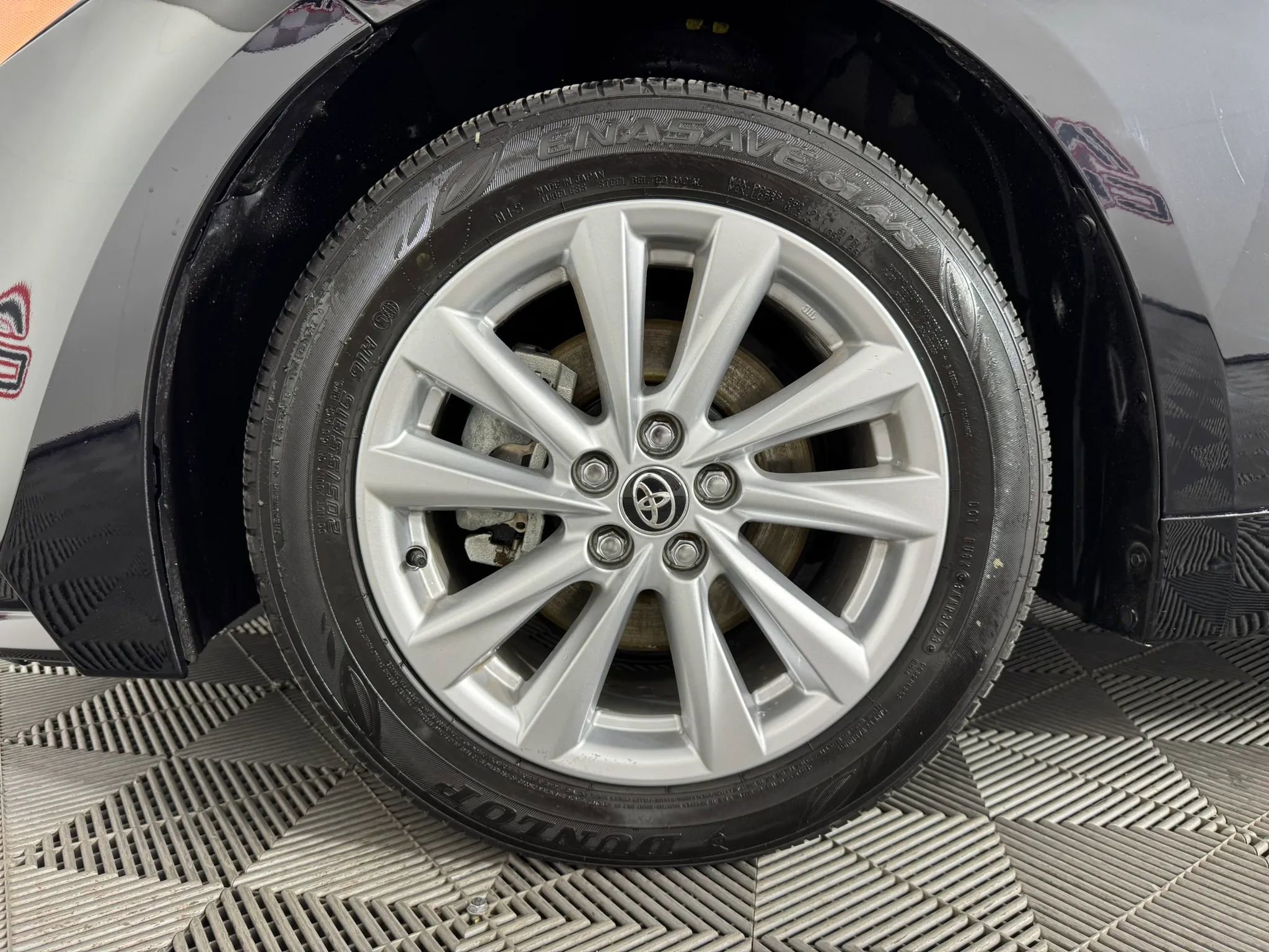 Used 2024 Toyota Corolla XLE FWD image 43
