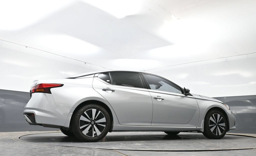 Used 2020 Nissan Altima 2.5 SV FWD image 47