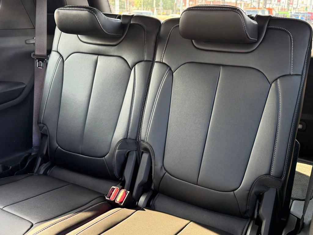 New 2025 Jeep Grand Cherokee L Limited w/ Black Appearance Package image 30