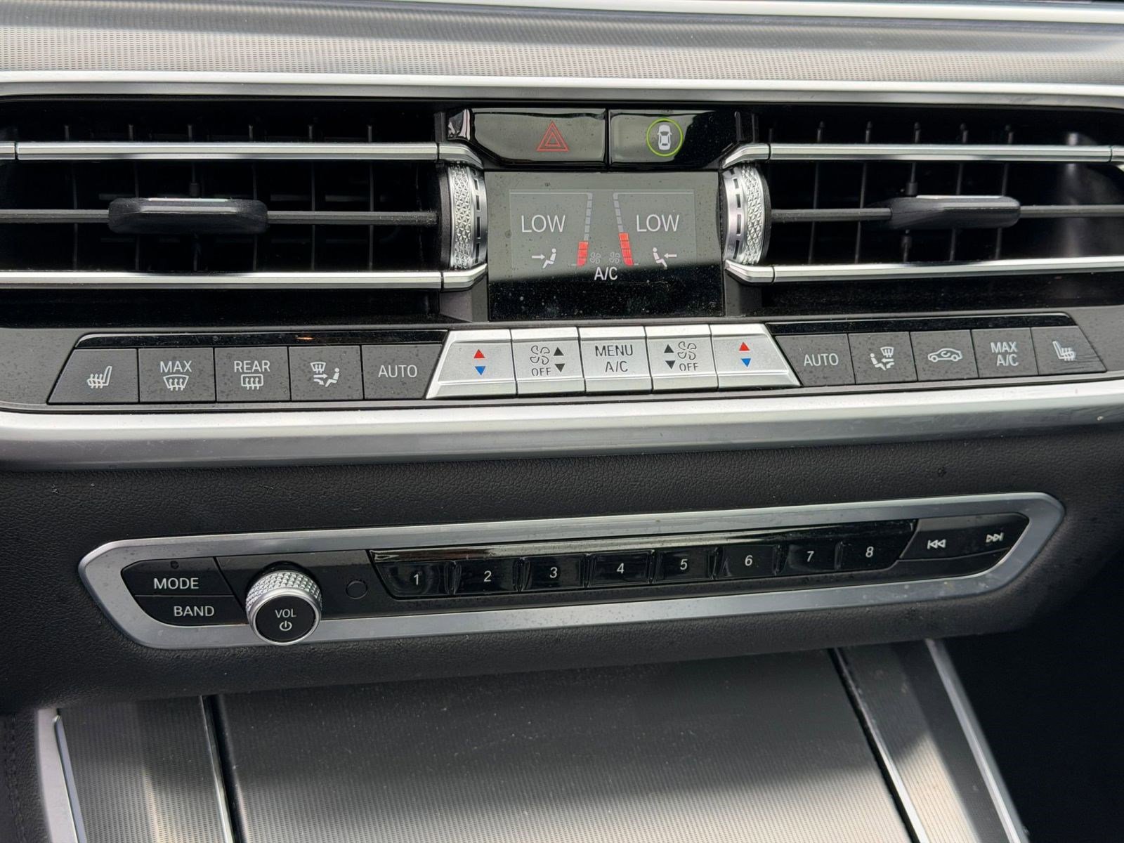 Used 2022 BMW X5 xDrive40i w/ Premium Package image 25