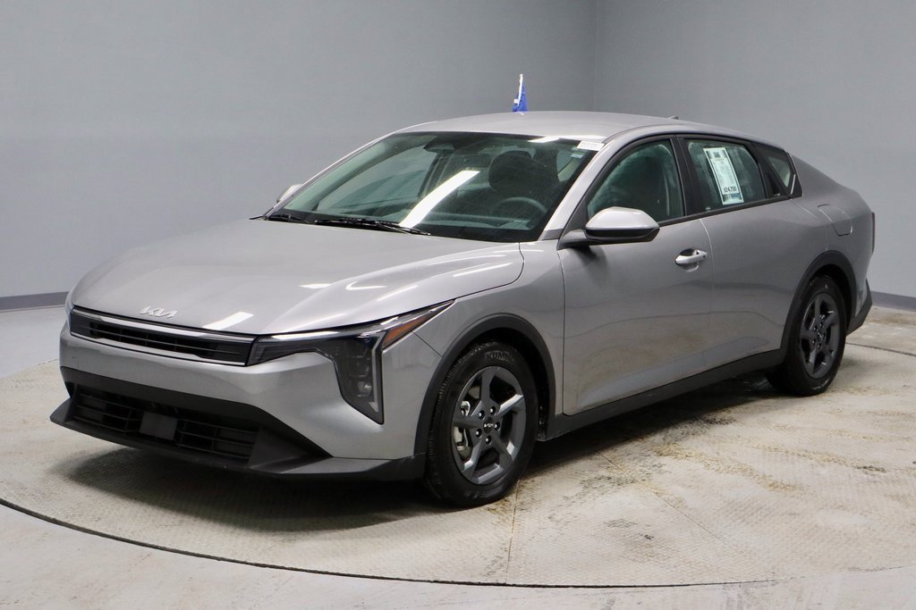Used 2025 Kia K4 LXS image 7
