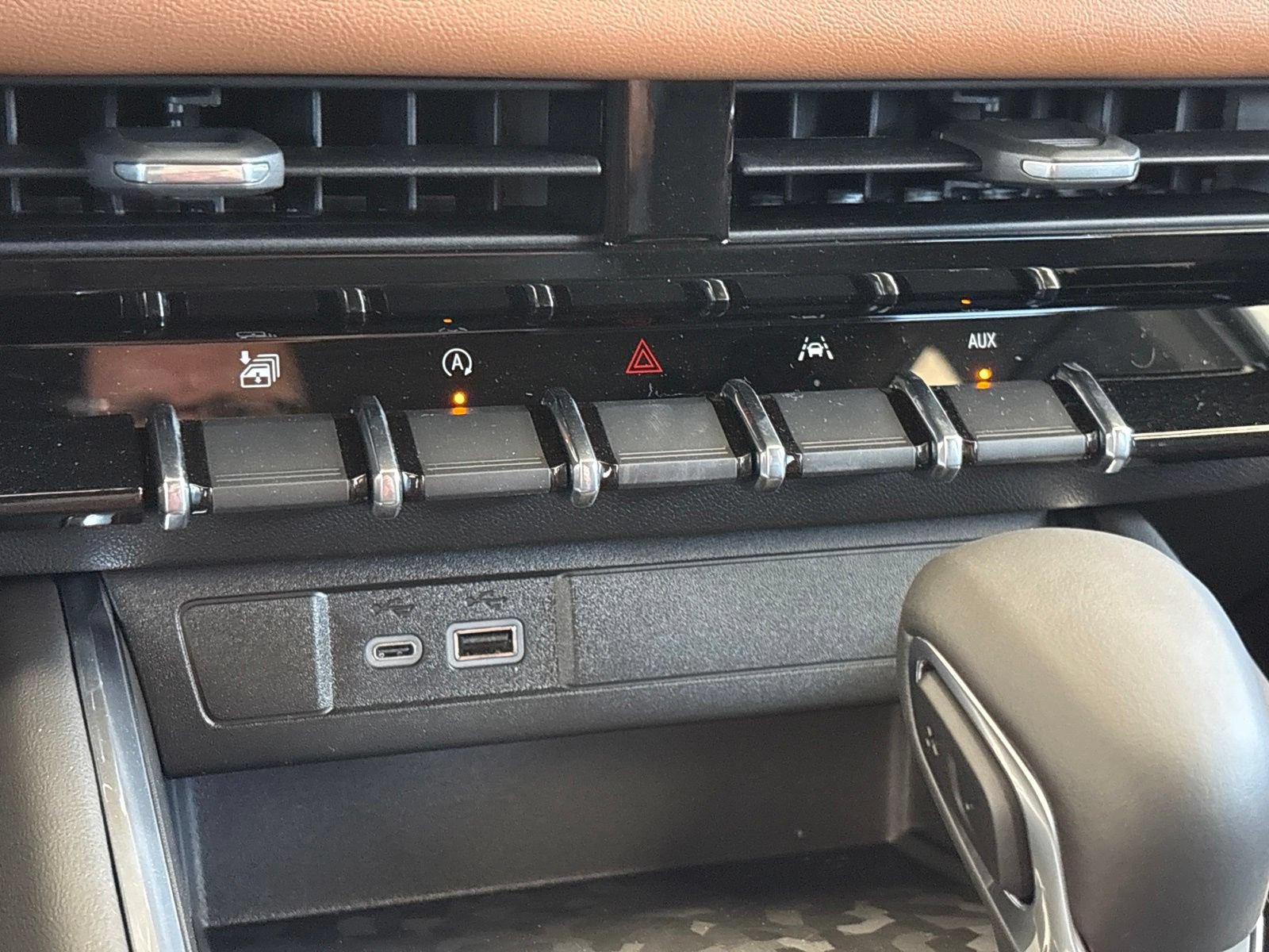 New 2026 GMC Canyon AT4 AWD/4WD image 19
