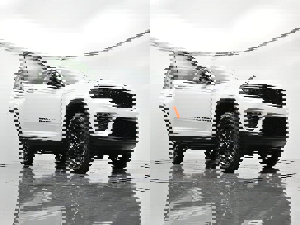 New 2025 Jeep Grand Cherokee Limited image 59