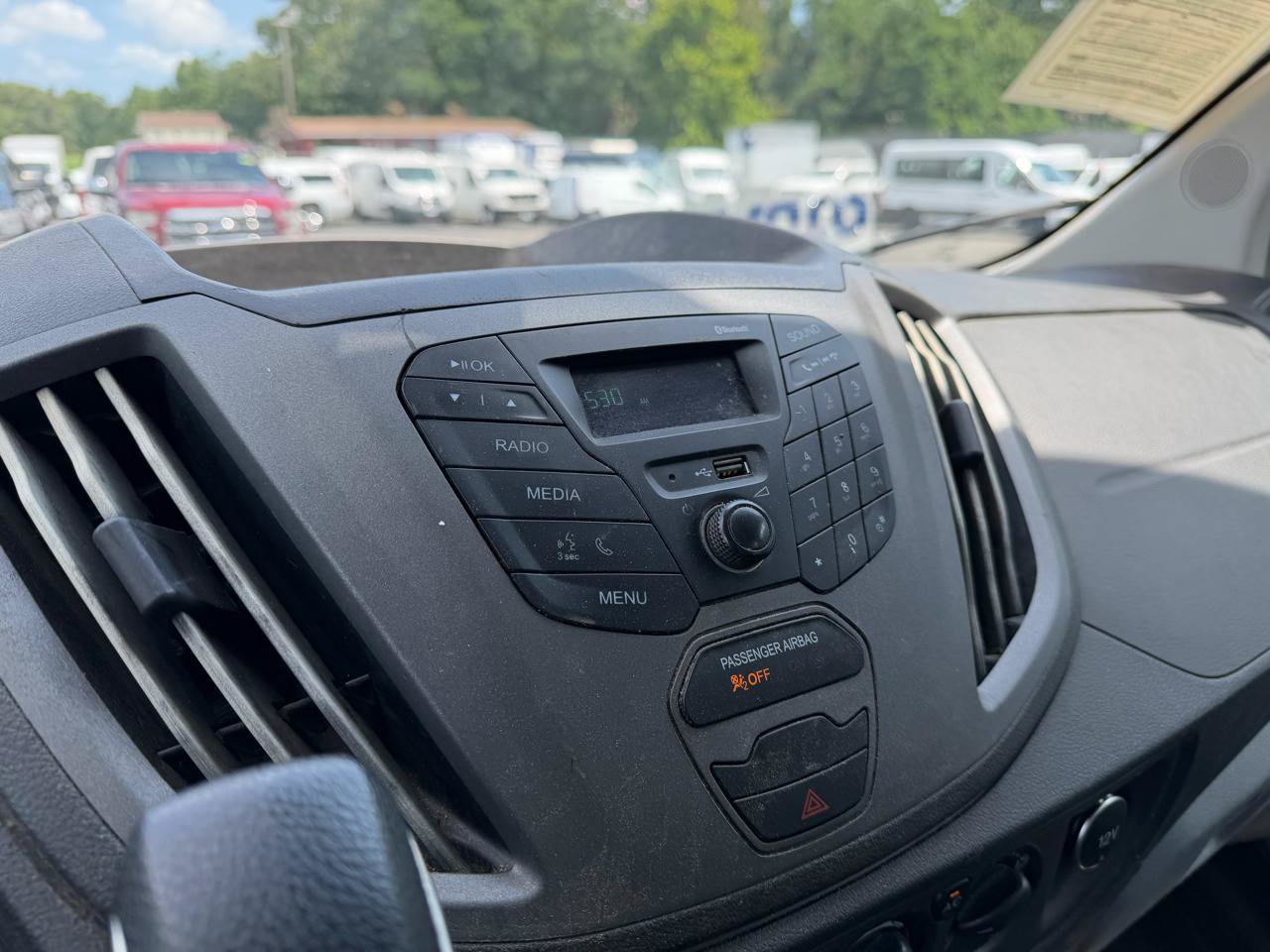 Used 2019 Ford Transit 250 148 Medium Roof RWD image 21