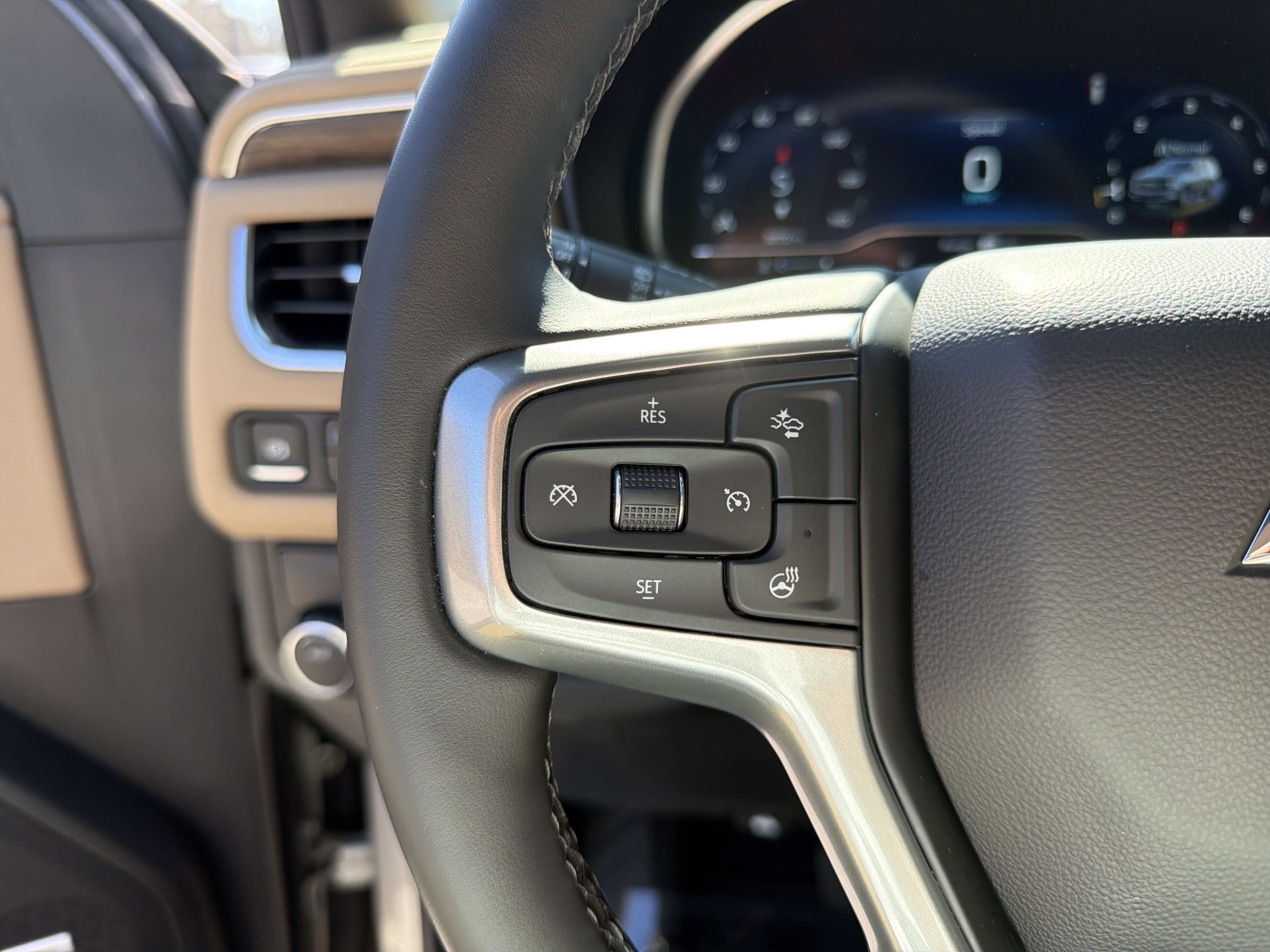 Used 2024 Chevrolet Tahoe Premier w/ Premium Package 2 image 34