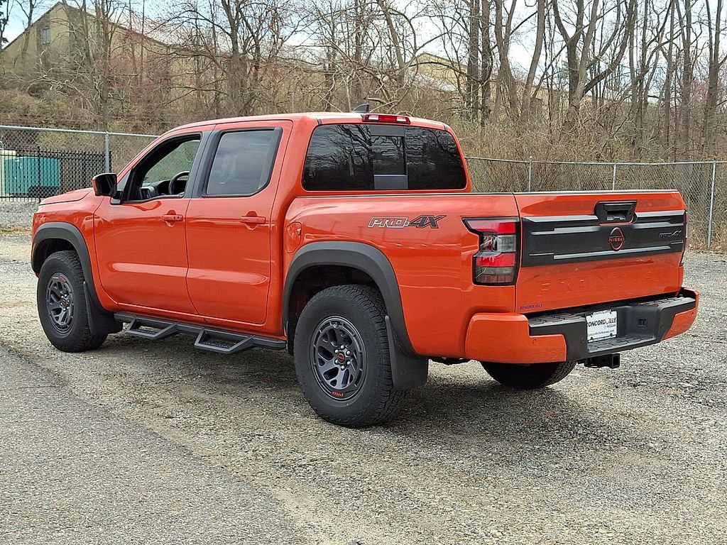 Used 2025 Nissan Frontier PRO-4X w/ Pro Convenience Package image 4
