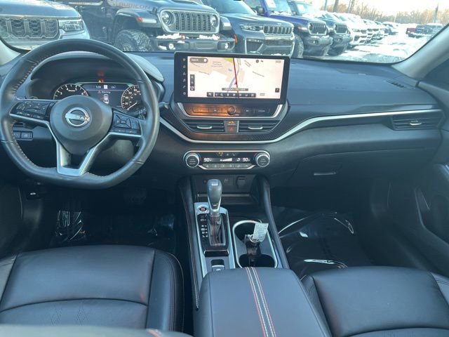 Used 2024 Nissan Altima 2.0 SR image 18