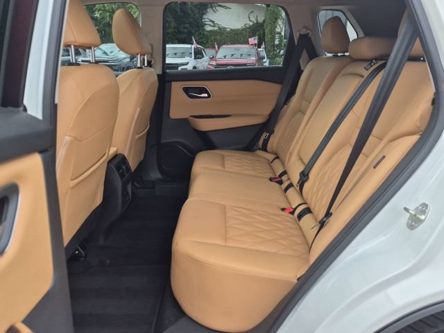 Used 2023 Nissan Rogue Platinum w/ Platinum Premium Package AWD/4WD image 23