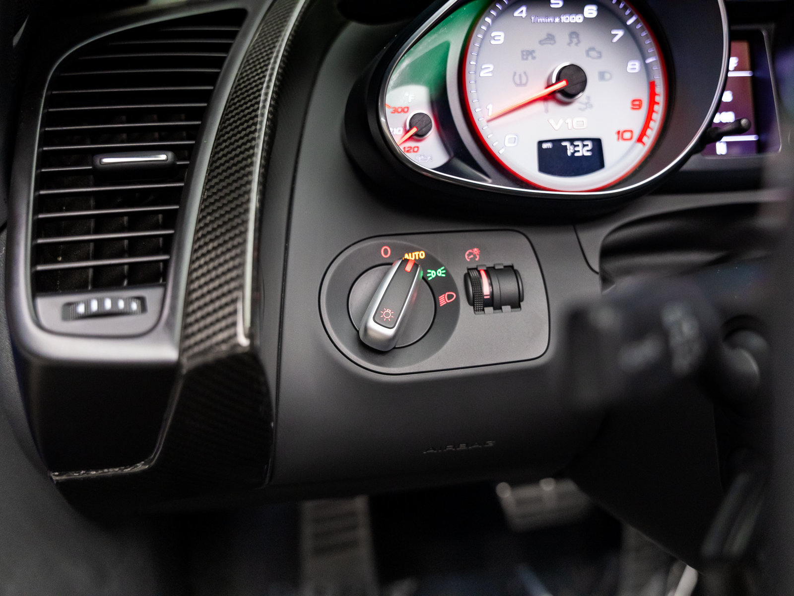 Used 2012 Audi R8 V10 AWD/4WD image 49