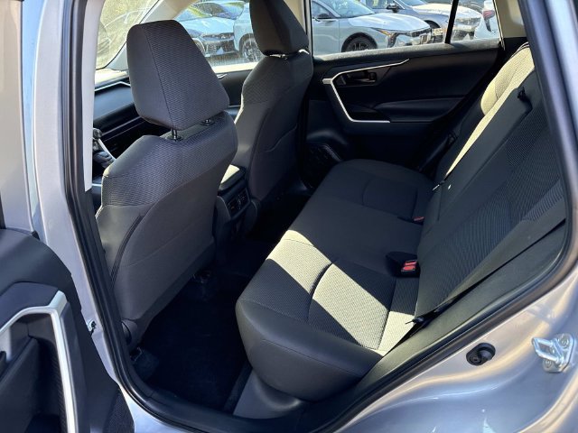 Used 2024 Toyota RAV4 LE AWD/4WD image 16